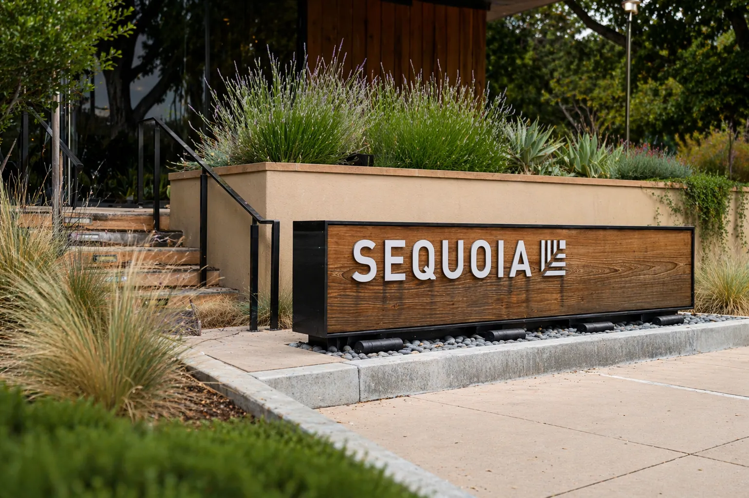 Sequoia привлекла $7 млрд для поддержки OpenAI, Anthropic и других AI-компаний
