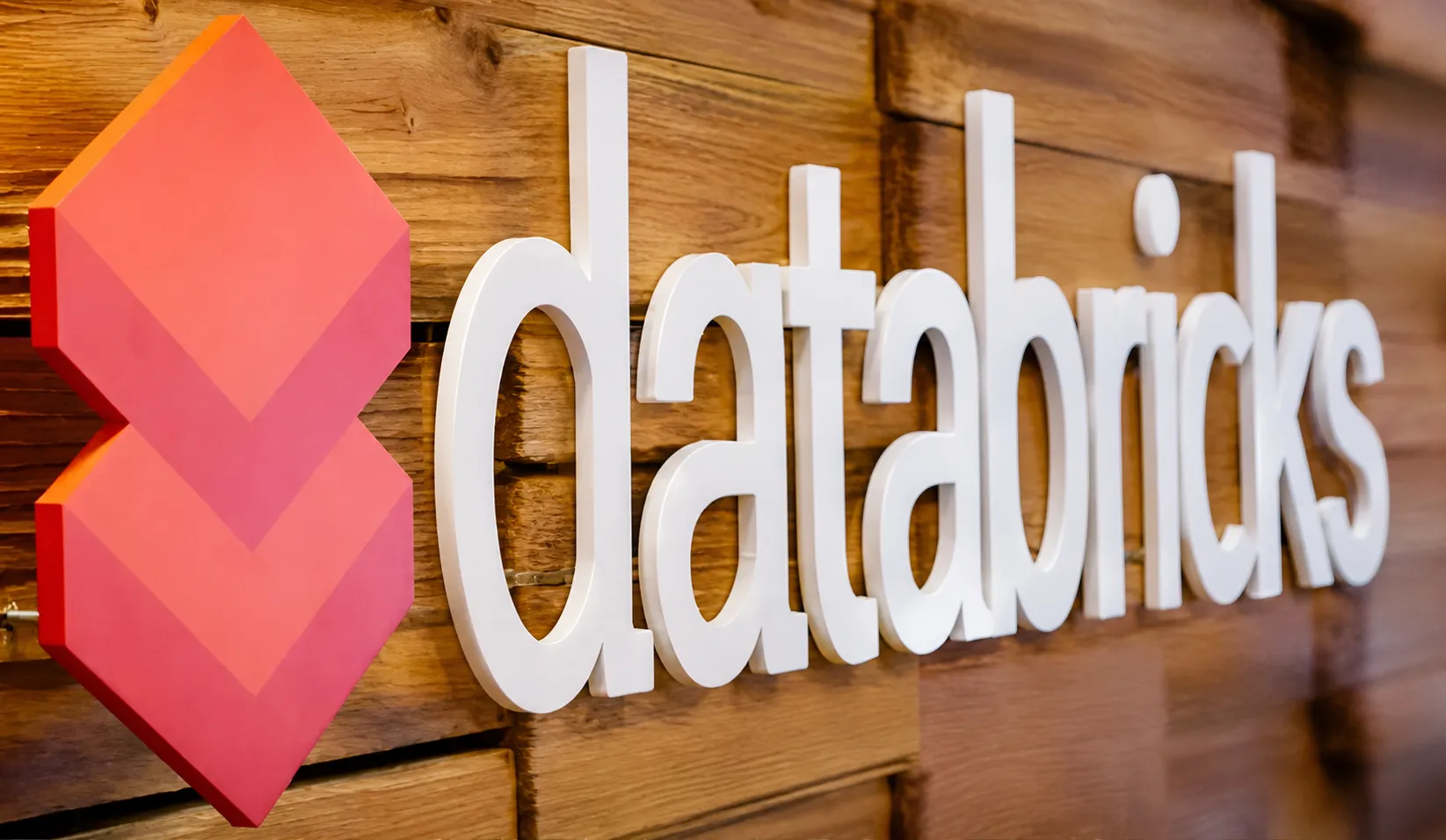 Databricks увеличила годовую выручку до $6,9 млрд на фоне роста спроса на AI-продукты
